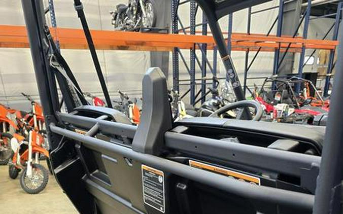 2025 Can-Am® Defender MAX HD7