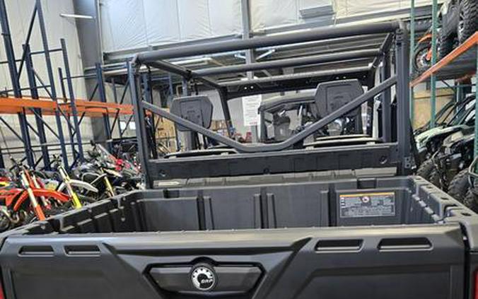 2025 Can-Am® Defender MAX HD7