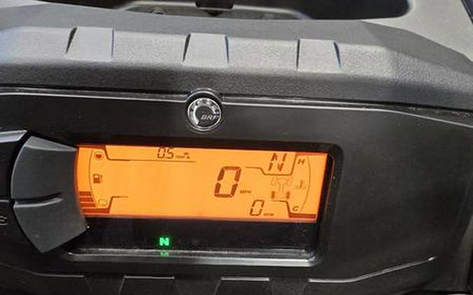 2025 Can-Am® Defender MAX HD7