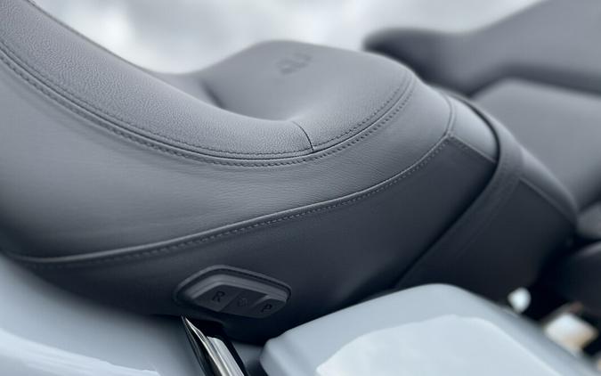 2026 Harley-Davidson® FLTRXL Road Glide Limited, DRK BILIARD GRY