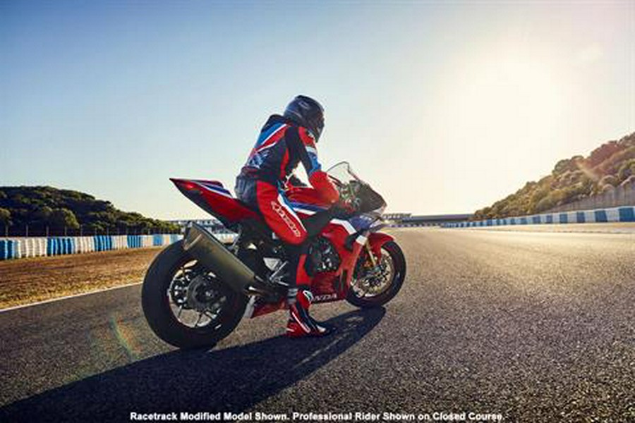 2027 Honda CBR1000RR-R Fireblade SP