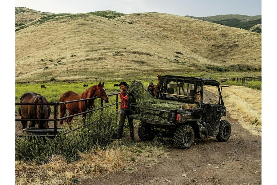 2024 Can-Am Defender XT HD9