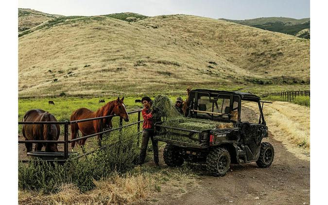 2024 Can-Am Defender XT HD9