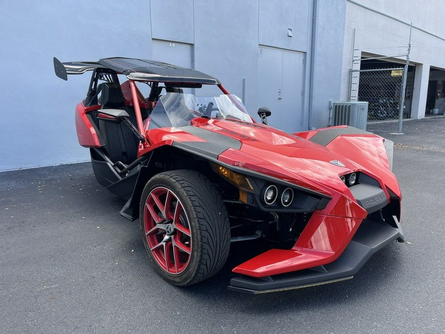 2016 Polaris Slingshot® Reverse Trike SL Red Pearl