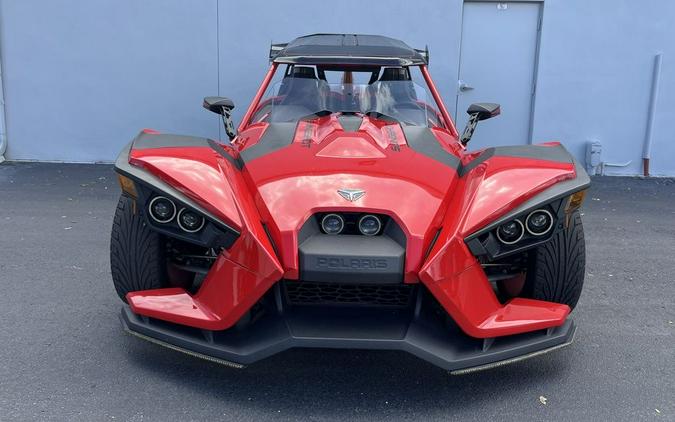 2016 Polaris Slingshot® Reverse Trike SL Red Pearl