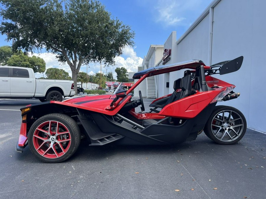 2016 Polaris Slingshot® Reverse Trike SL Red Pearl