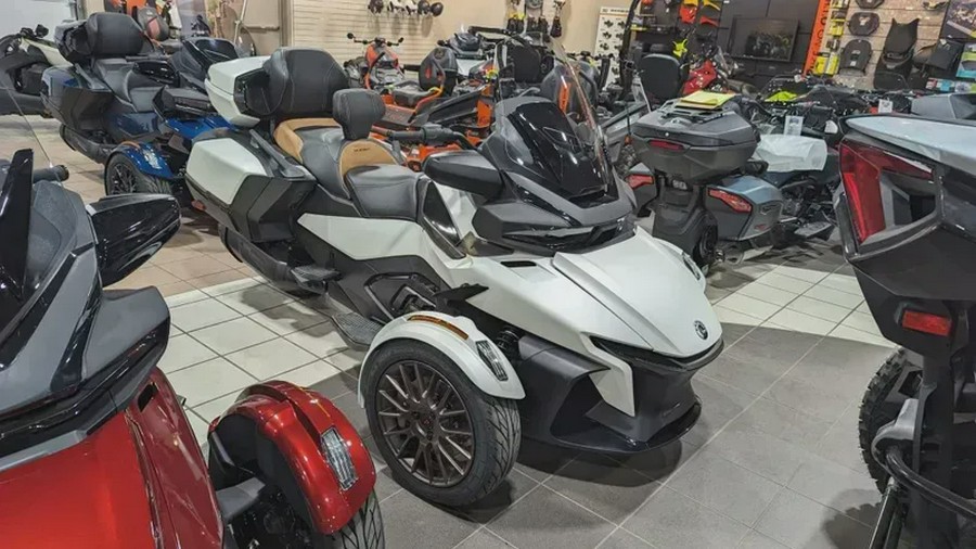 New 2024 CAN-AM SPYDER RT SEATOSKY VEGAS WHITE SATIN