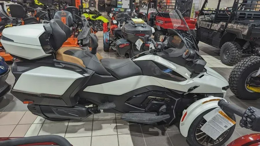 New 2024 CAN-AM SPYDER RT SEATOSKY VEGAS WHITE SATIN