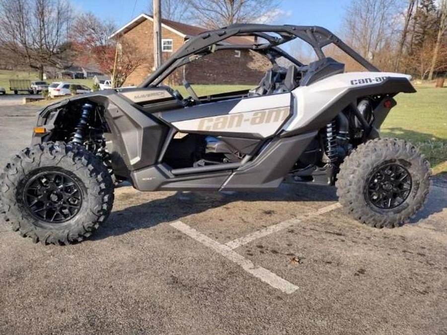 2024 Can-Am® Maverick X3 DS Turbo Catalyst Gray