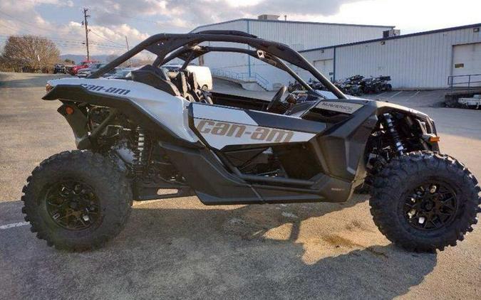 2024 Can-Am® Maverick X3 DS Turbo Catalyst Gray