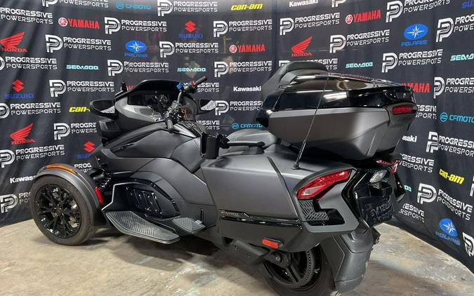 2022 Can-Am® Spyder RT Limited Dark Wheels