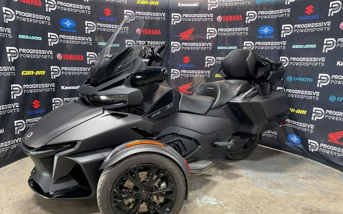 2022 Can-Am® Spyder RT Limited Dark Wheels