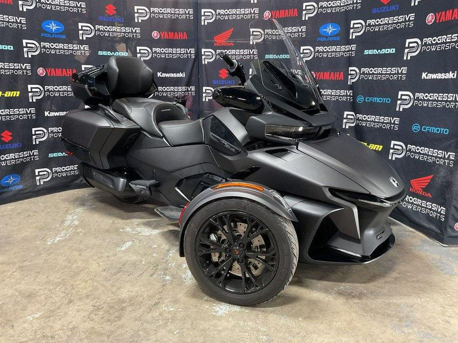 2022 Can-Am® Spyder RT Limited Dark Wheels