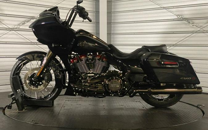 2022 Harley-Davidson® FLTRXSE - CVO™ Road Glide®