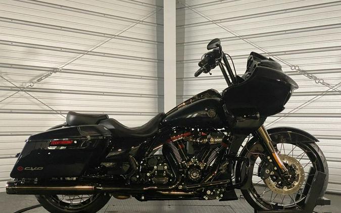 2022 Harley-Davidson® FLTRXSE - CVO™ Road Glide®