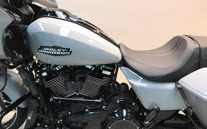 2025 Harley-Davidson Road Glide® Billiard Gray - Black Finish FLTRX