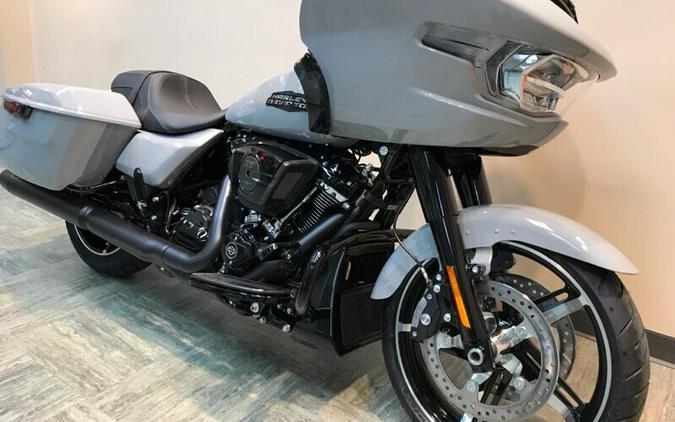 2025 Harley-Davidson Road Glide® Billiard Gray - Black Finish FLTRX