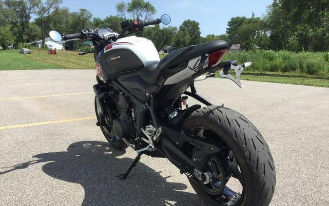2025 Triumph Trident 660 Triple Tribute Edition Snowdonia White
