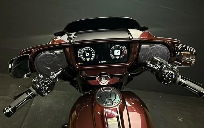 Harley-Davidson CVO™ Street Glide® 2024 FLHXSE COPPERHEAD