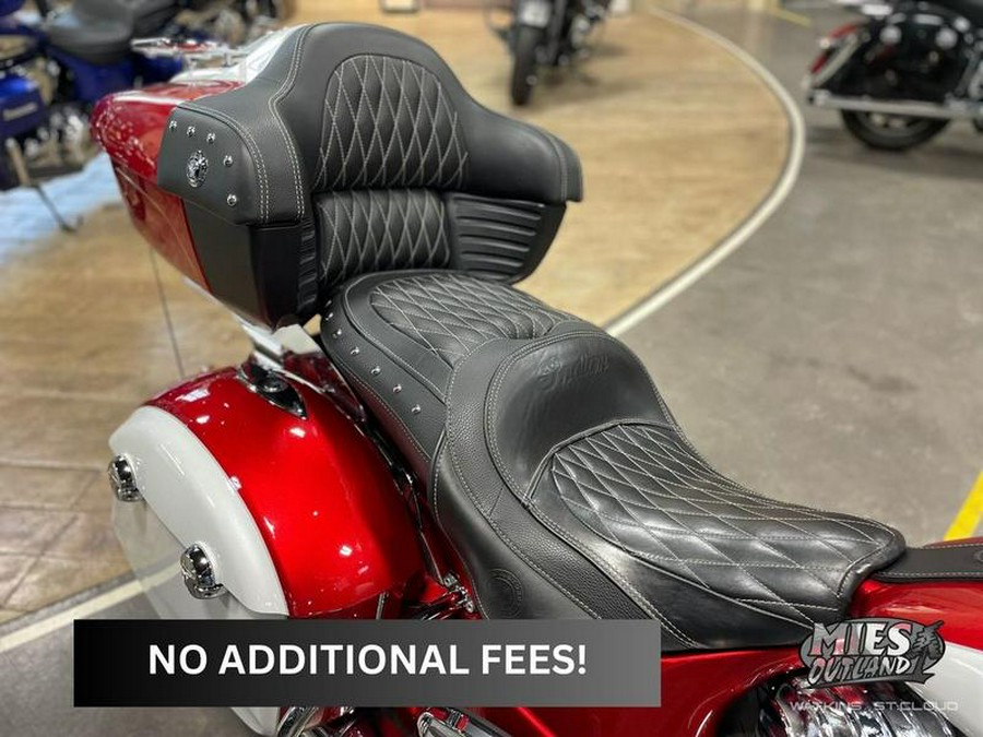 2019 Indian Motorcycle® Roadmaster® Icon Series Ruby Metallic/Pearl White