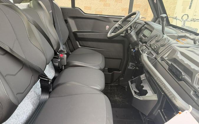 2026 Can-Am® Defender PRO Limited HD10