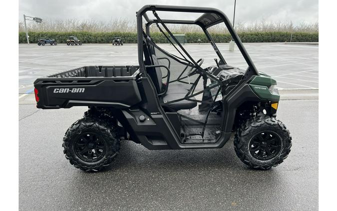 2024 Can-Am Defender DPS HD7