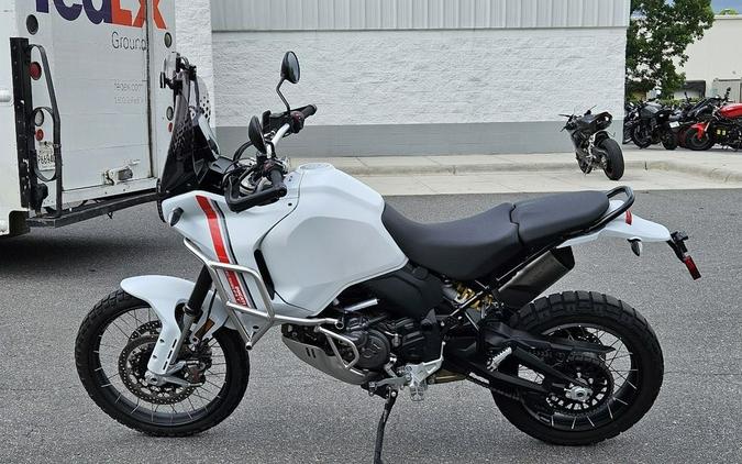 2023 Ducati DesertX Star White Silk