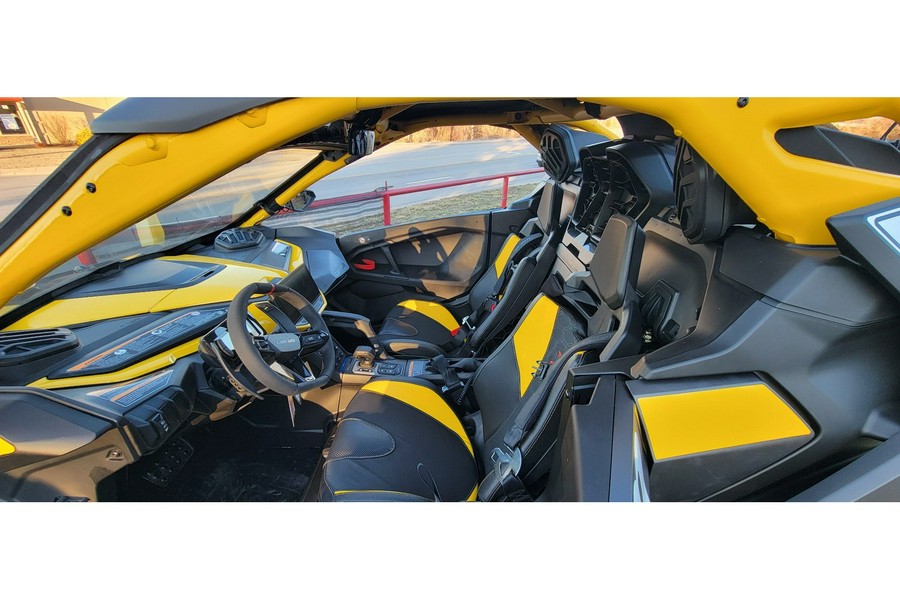 2024 Can-Am Maverick R X RS