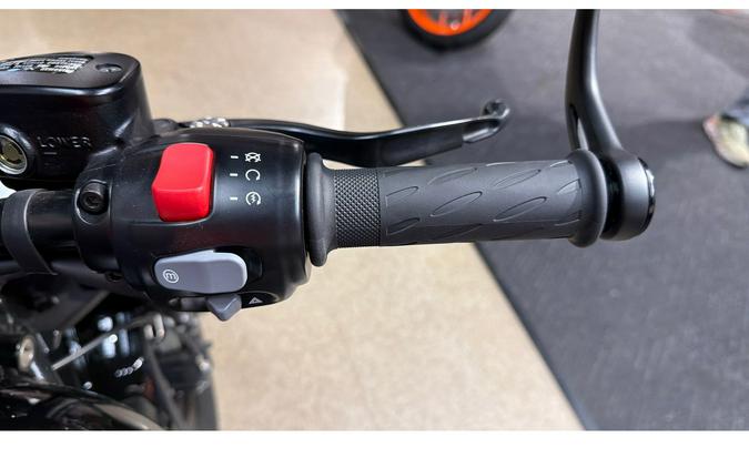 2024 Triumph BONNEVILLE BOBBER