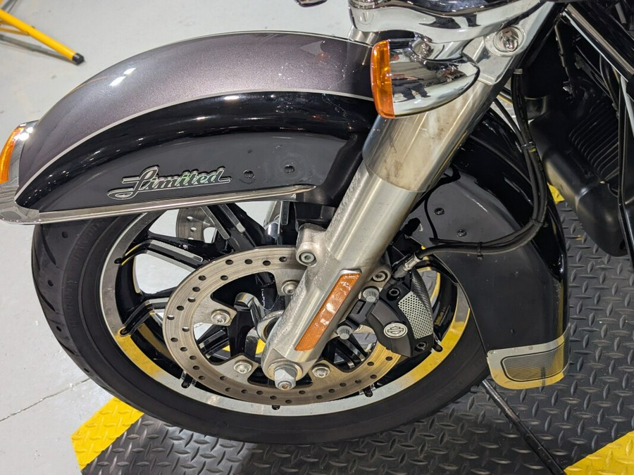 2014 Harley-Davidson® Ultra Limited Two-Tone Charcoal Pearl/Vivid Black