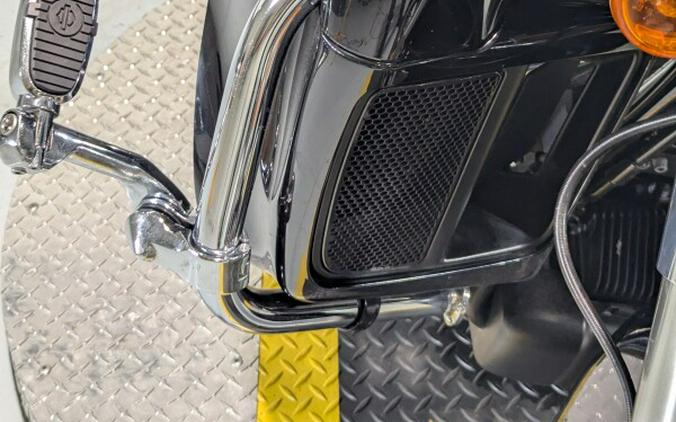 2014 Harley-Davidson® Ultra Limited Two-Tone Charcoal Pearl/Vivid Black