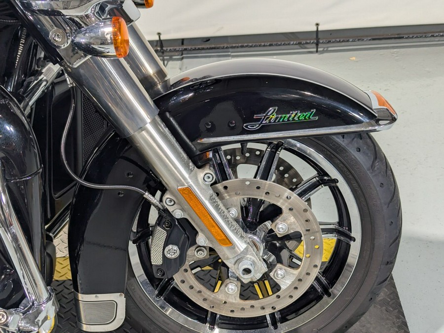 2014 Harley-Davidson® Ultra Limited Two-Tone Charcoal Pearl/Vivid Black