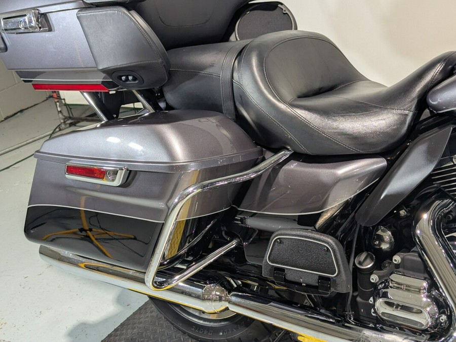 2014 Harley-Davidson® Ultra Limited Two-Tone Charcoal Pearl/Vivid Black
