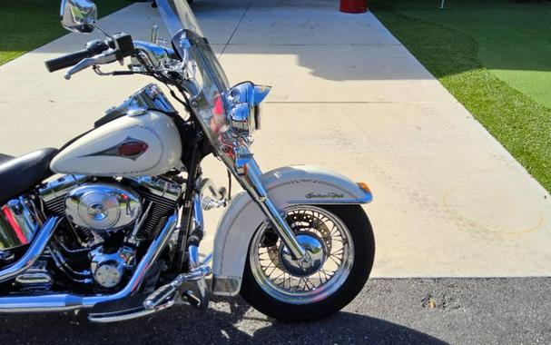 2000 Harley-Davidson FLSTC Heritage Softail® Classic