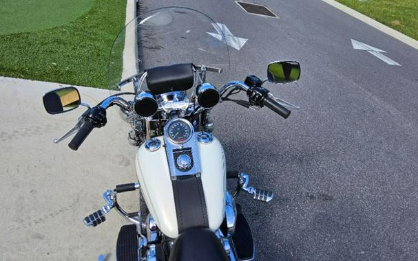2000 Harley-Davidson FLSTC Heritage Softail® Classic