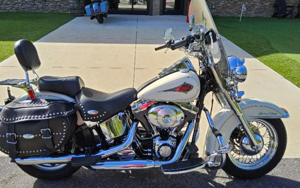2000 Harley-Davidson FLSTC Heritage Softail® Classic