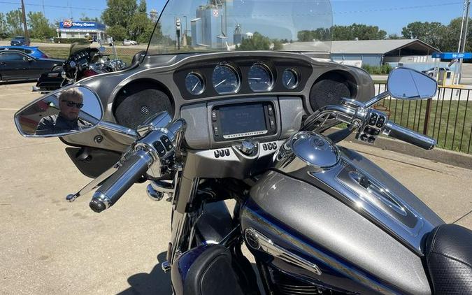 2016 Harley-Davidson® FLHTKSE - CVO™ Limited