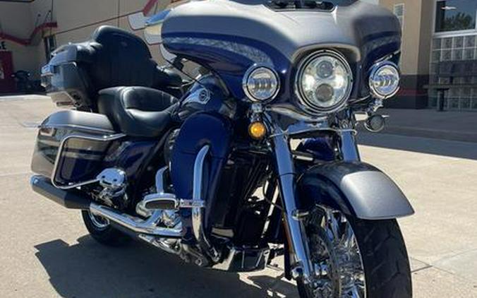 2016 Harley-Davidson® FLHTKSE - CVO™ Limited