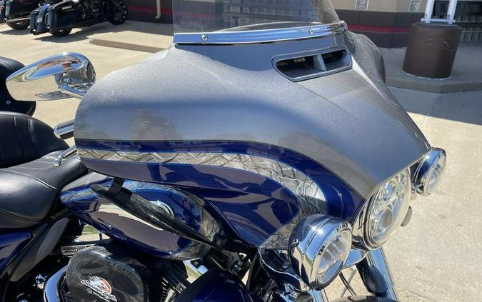 2016 Harley-Davidson® FLHTKSE - CVO™ Limited