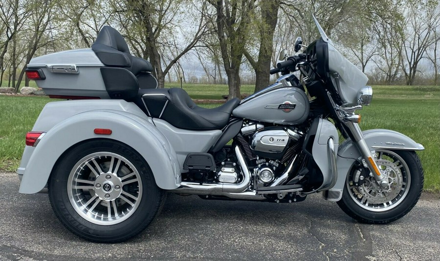 2024 Harley-Davidson Tri Glide Ultra Billiard Gray