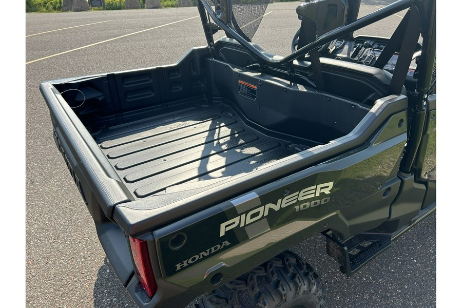 2024 Honda Pioneer 1000 Deluxe