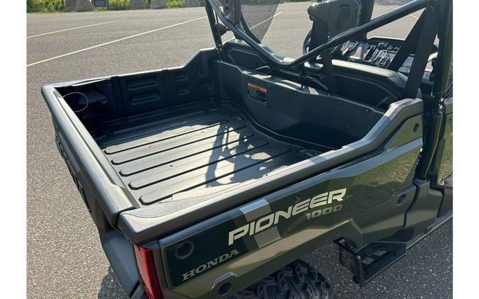 2024 Honda Pioneer 1000 Deluxe