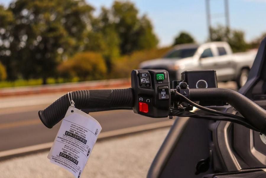 2026 Can-Am® Outlander X mr 1000R Granite Grey