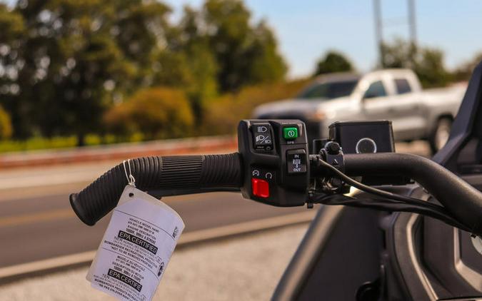 2026 Can-Am® Outlander X mr 1000R Granite Grey