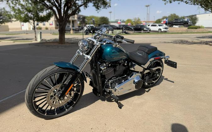 2026 Harley-Davidson® Breakout® Teal Thunder Chrome Trim