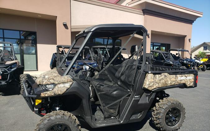 2023 Can-Am Defender XT HD10