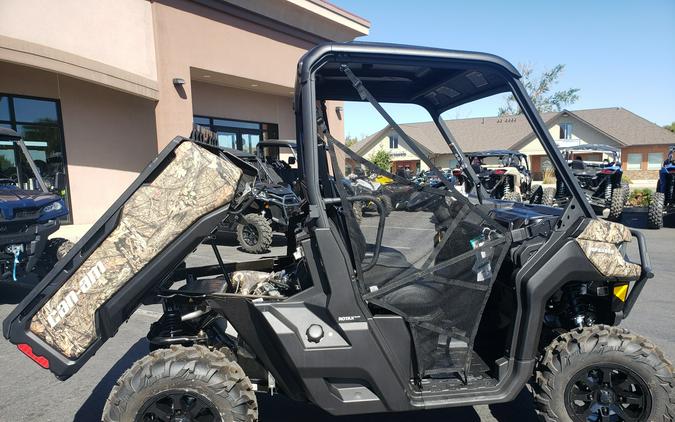 2023 Can-Am Defender XT HD10