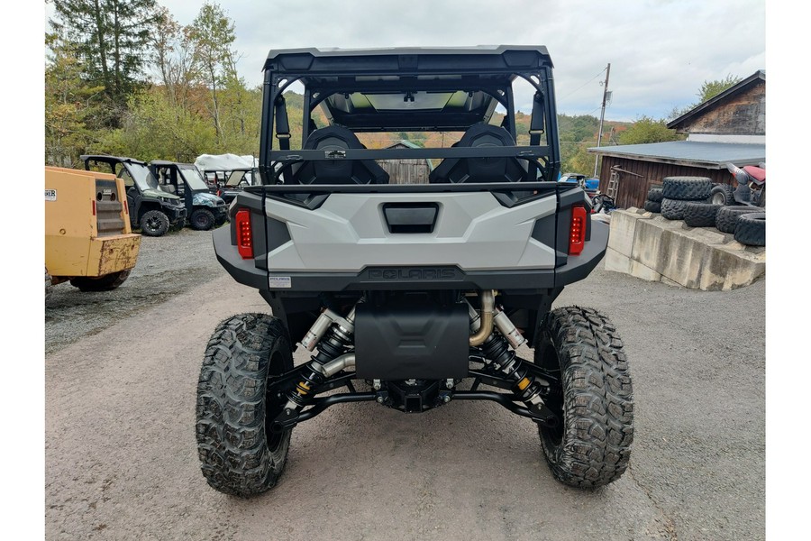 2024 Polaris Industries GENERAL® XP 4 1000 Sport