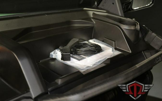 2025 Can-Am Defender DPS HD9 Compass Green