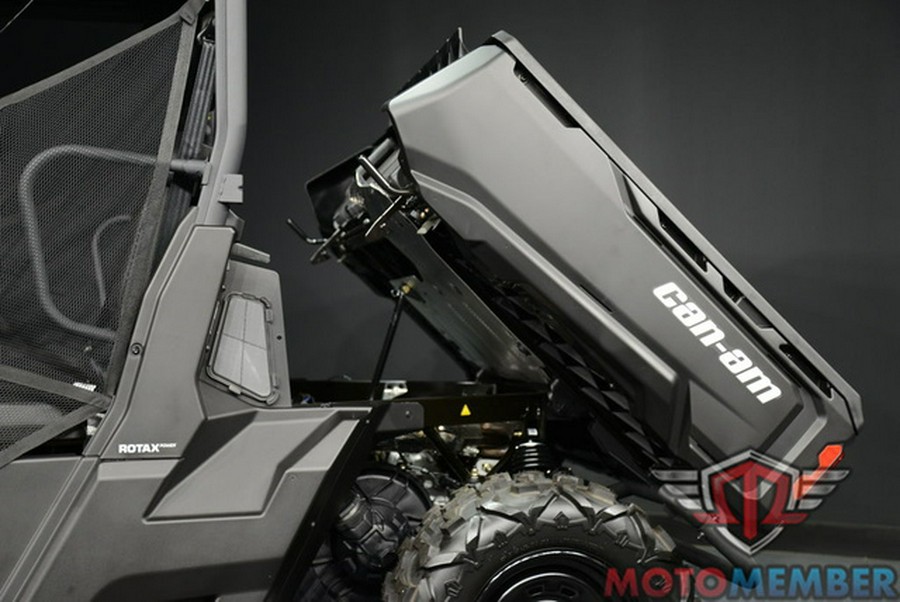 2025 Can-Am Defender DPS HD9 Compass Green